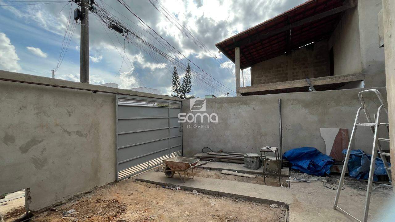 Casa Geminada à venda no VISTA ALEGRE: 
