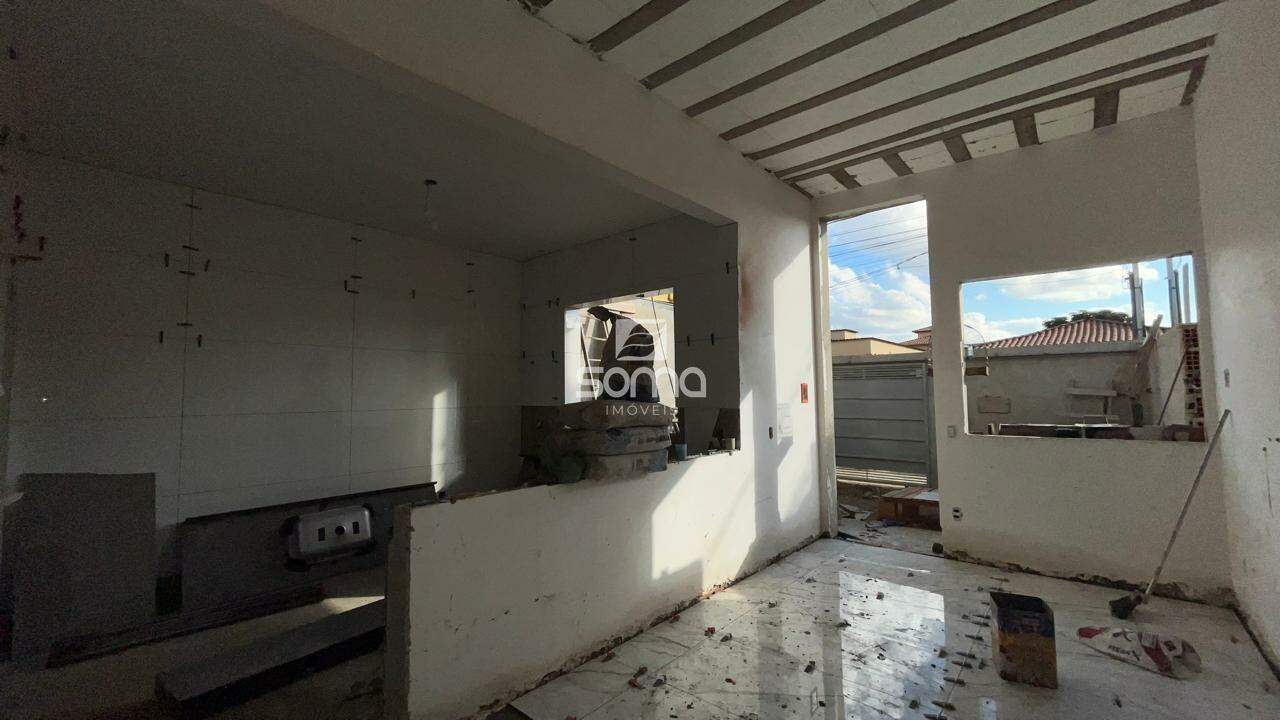 Casa Geminada à venda no VISTA ALEGRE: 