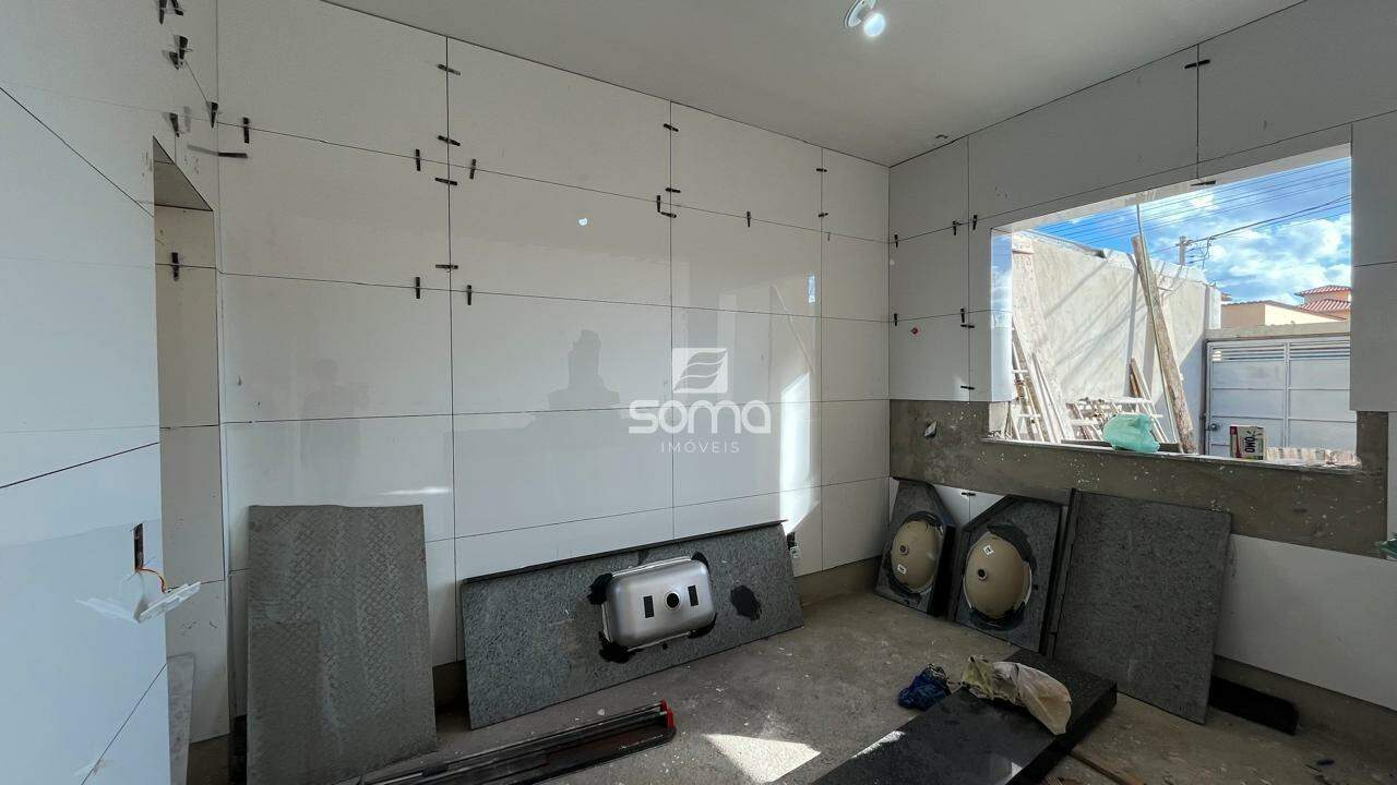 Casa Geminada à venda no VISTA ALEGRE: 