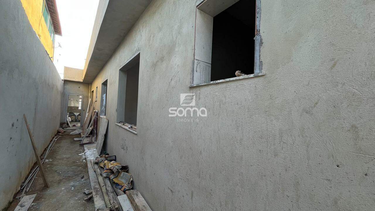 Casa Geminada à venda no VISTA ALEGRE: 
