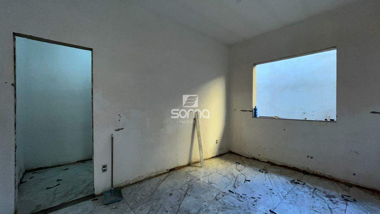 Casa Geminada à venda no VISTA ALEGRE: 