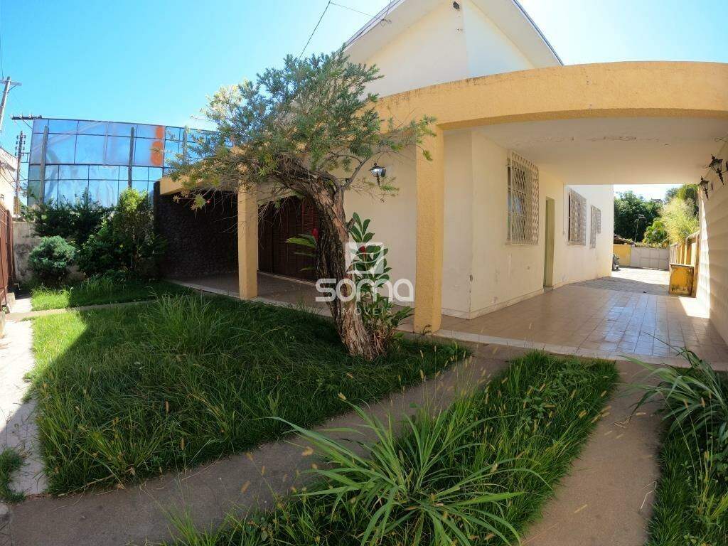 Casa para aluguel no Centro: 