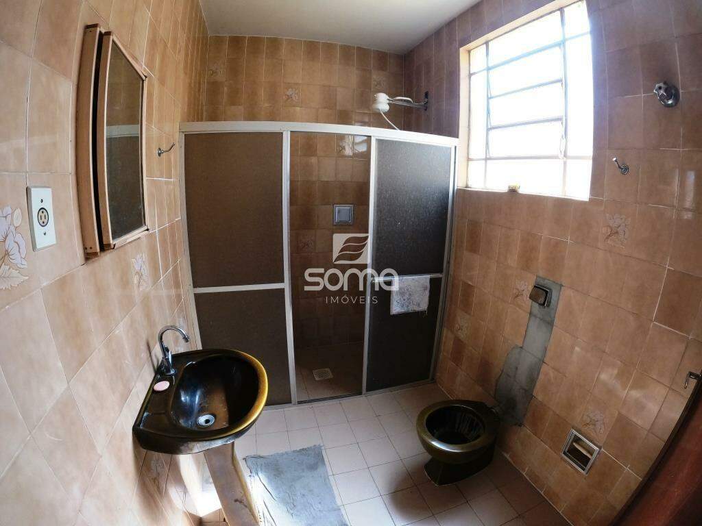 Casa para aluguel no Centro: 