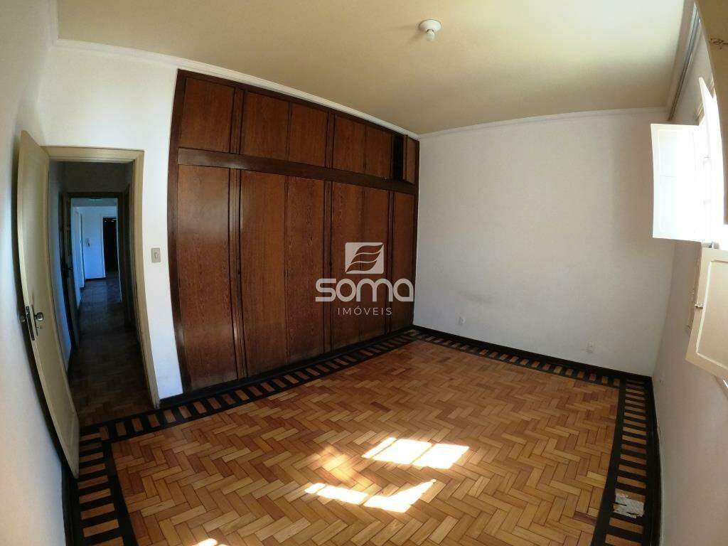 Casa para aluguel no Centro: 