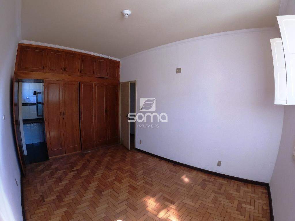 Casa para aluguel no Centro: 