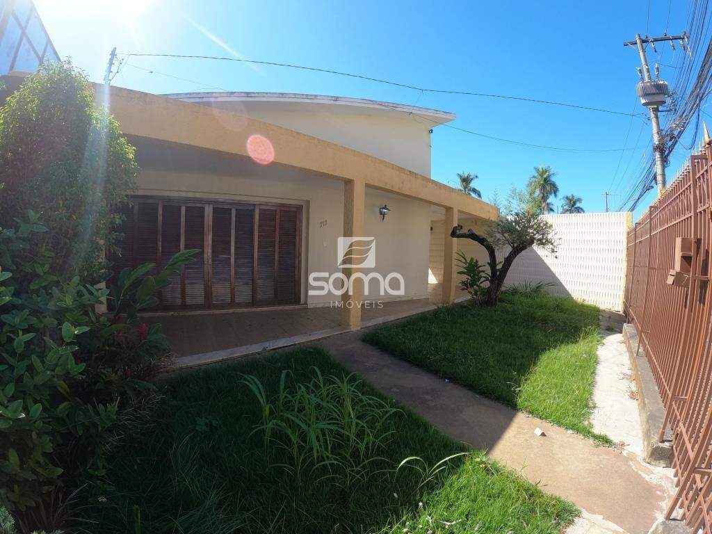 Casa para aluguel no Centro: 