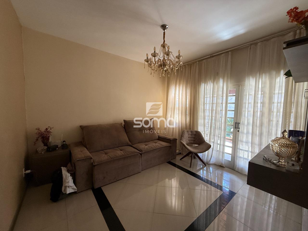 Casa à venda no Vista Alegre: 