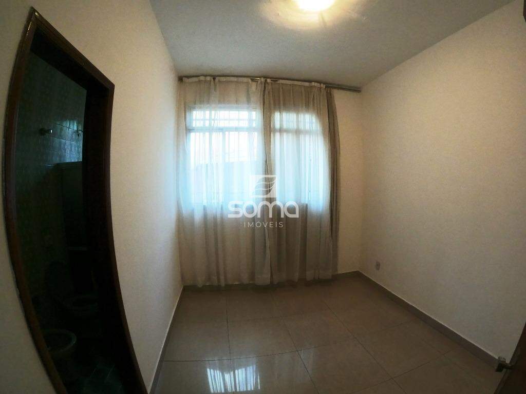 Casa à venda no Parque Jardim Itaú: 