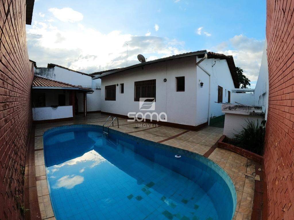 Casa à venda no Parque Jardim Itaú: 