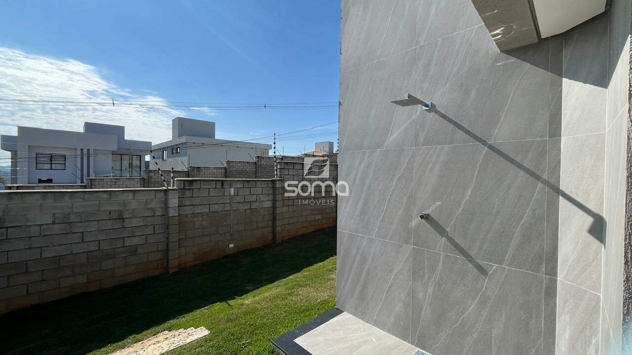 Casa em condomínio à venda no Cond. Villas Park I: