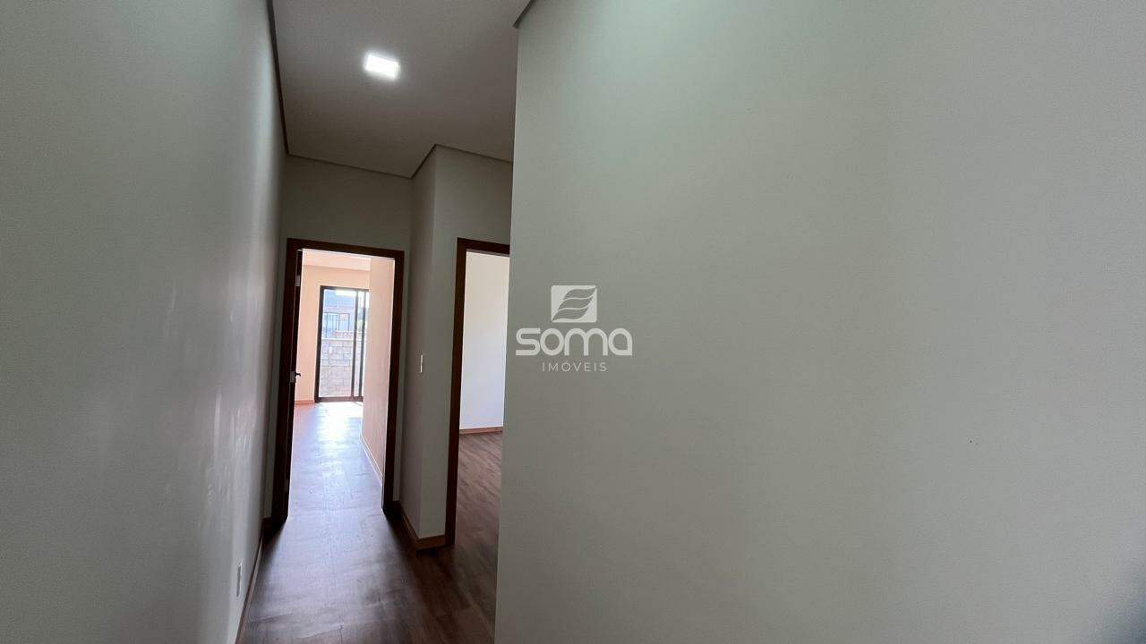 Casa em condomínio à venda no Cond. Villas Park I: