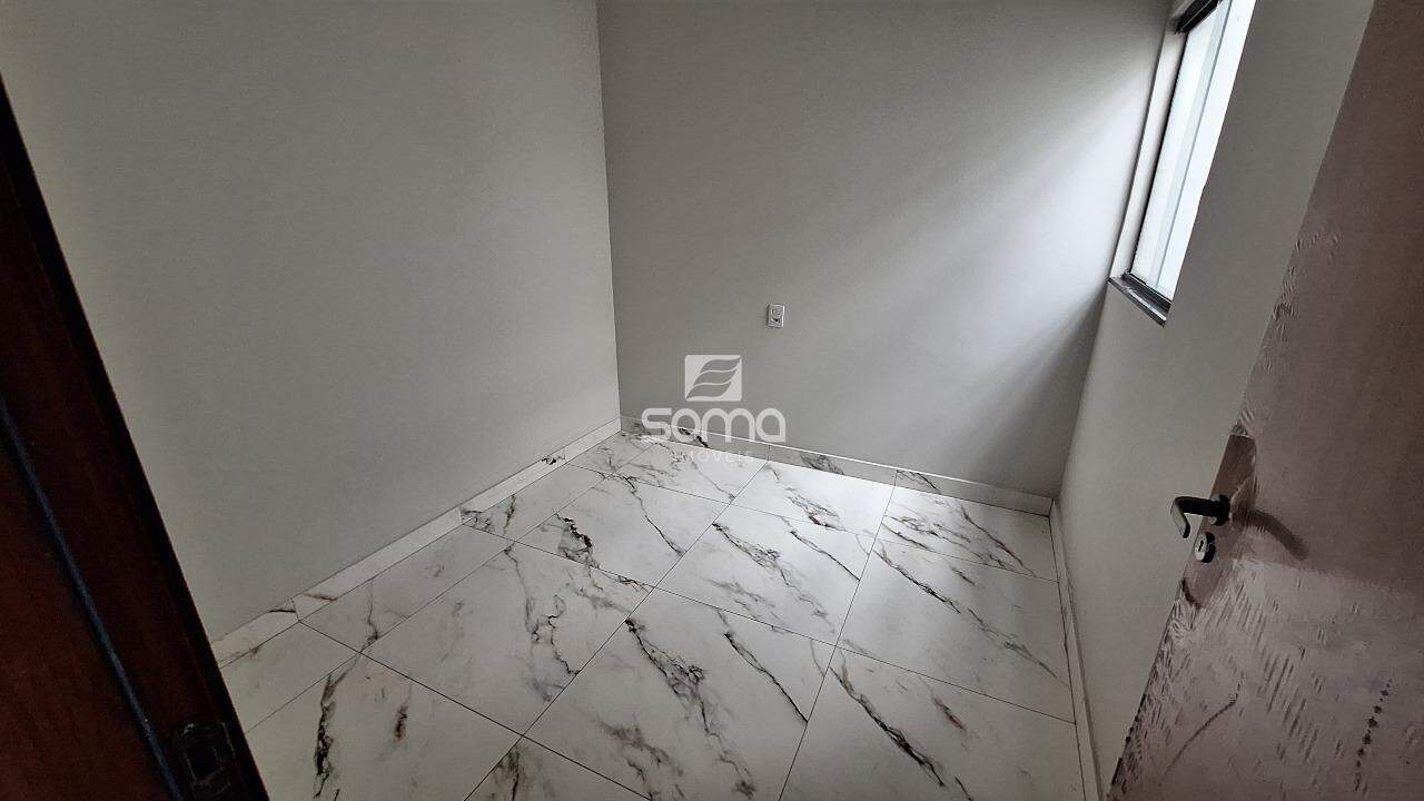 Casa Geminada à venda no Jardim Encantado: 