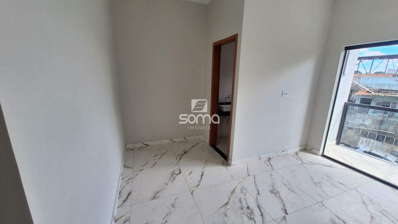 Casa Geminada à venda no Jardim Encantado: