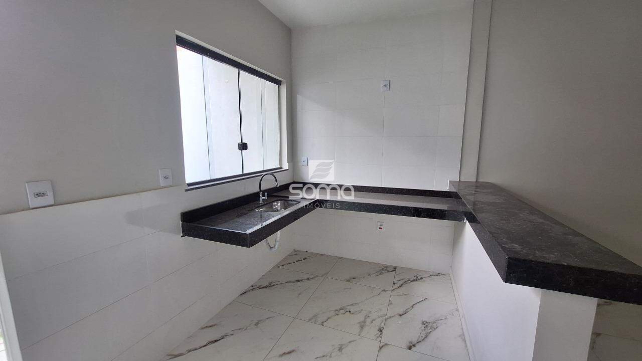 Casa Geminada à venda no Jardim Encantado: