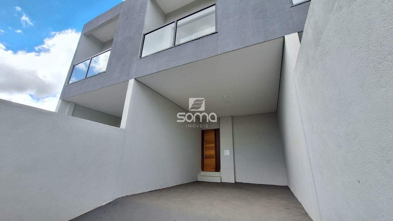 Casa Geminada à venda no Jardim Encantado: