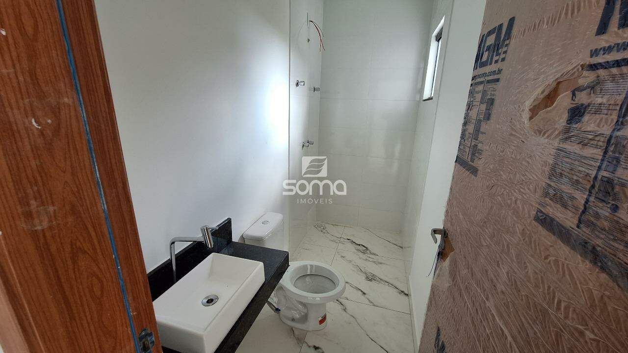 Casa Geminada à venda no Jardim Encantado: