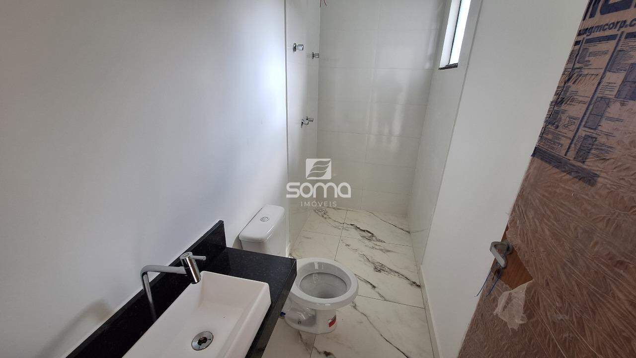 Casa Geminada à venda no Jardim Encantado: