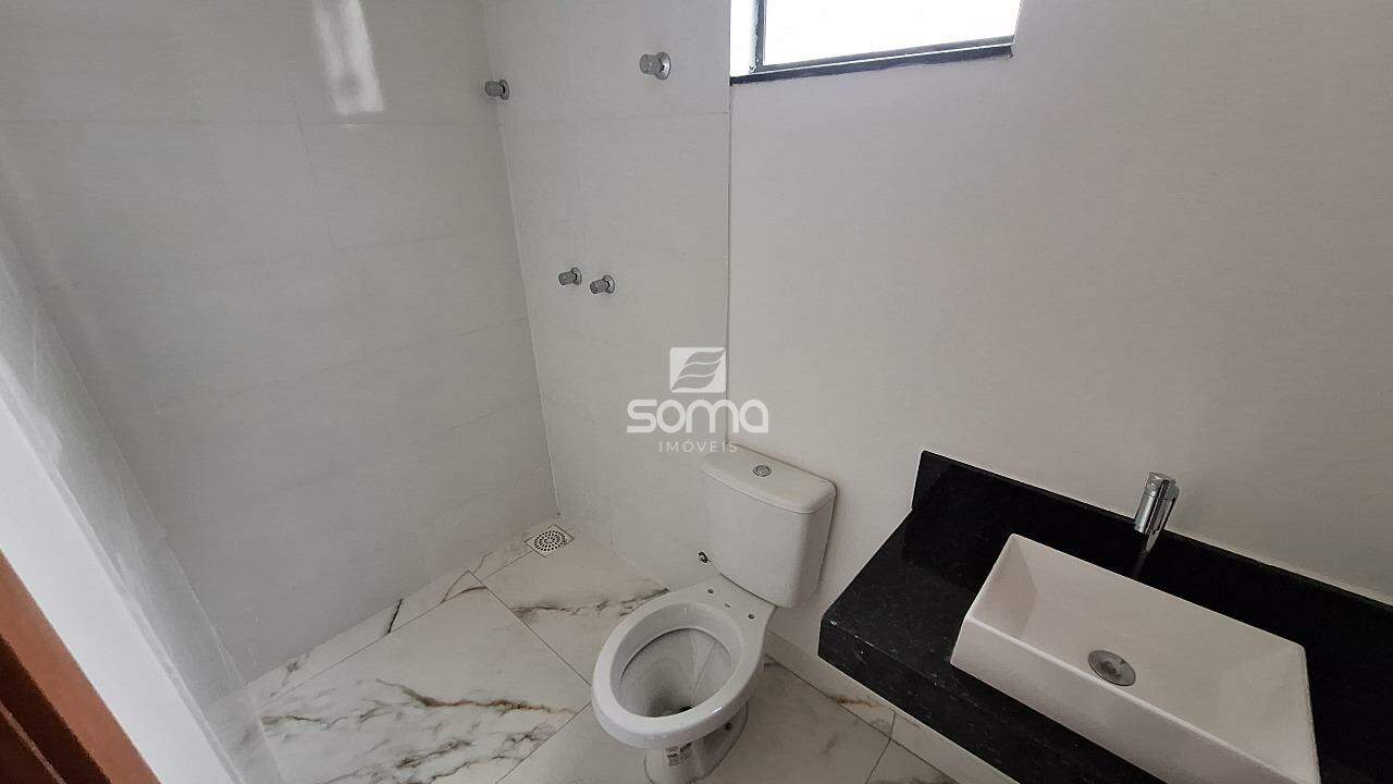Casa Geminada à venda no Jardim Encantado: