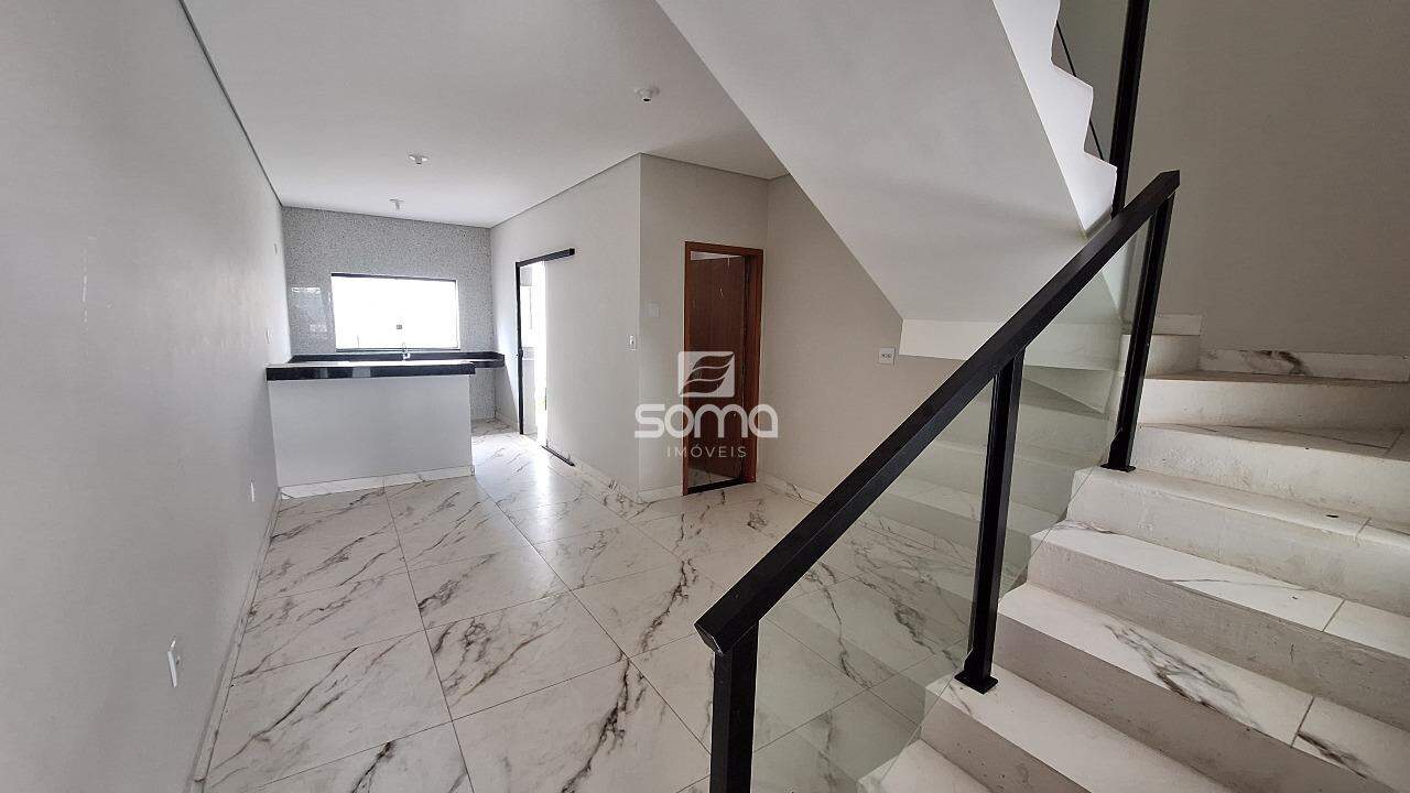 Casa Geminada à venda no Jardim Encantado: