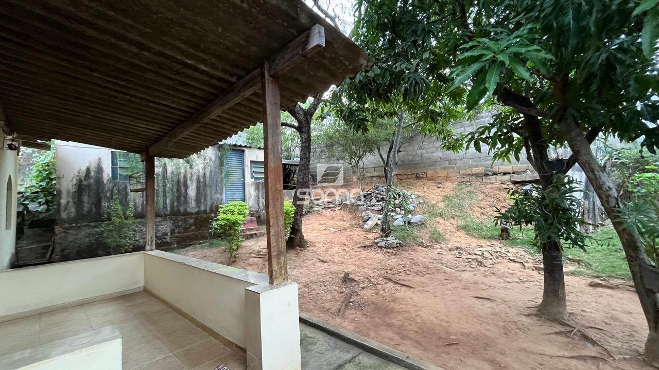 Casa à venda no Célvia: 