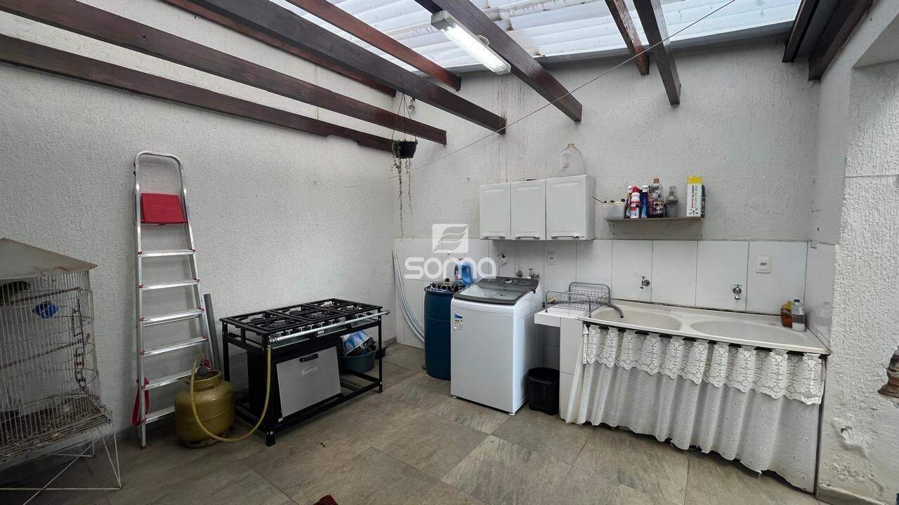 Casa à venda no Jardim Itau: 