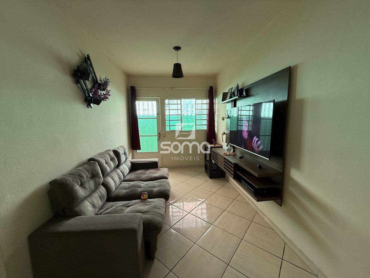 Casa Geminada à venda no Célvia: