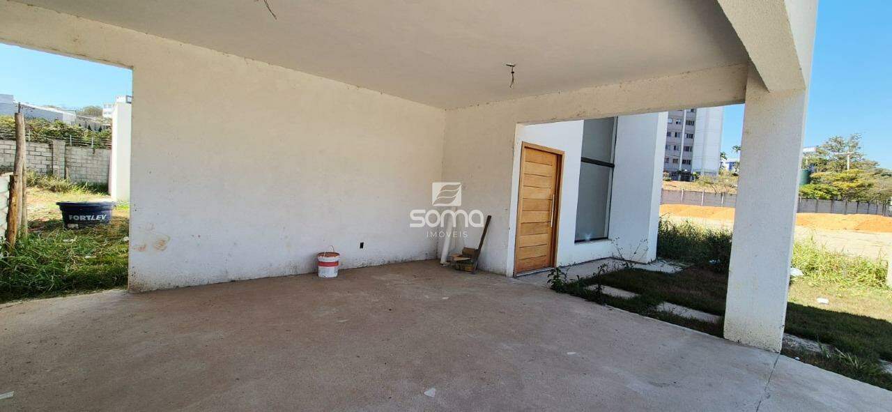 Casa em condomínio à venda no Santo Antônio: 