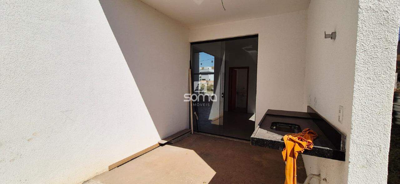 Casa em condomínio à venda no Santo Antônio: 