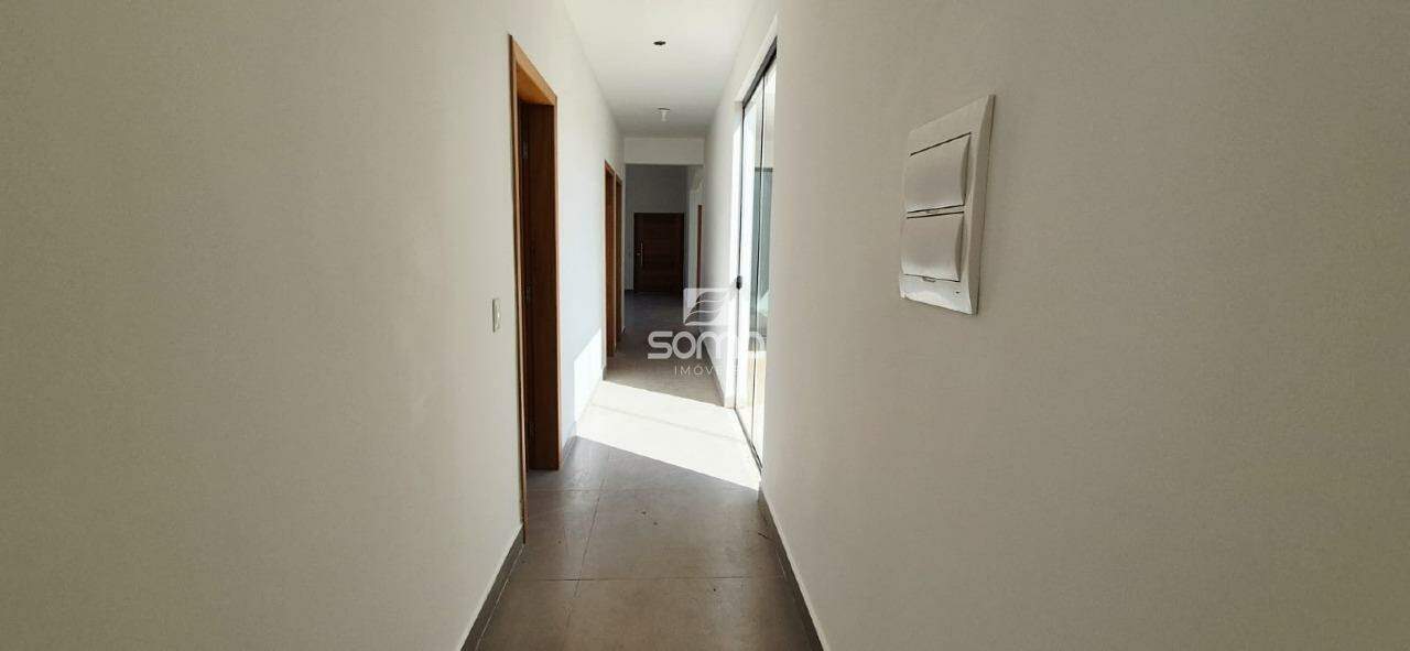 Casa em condomínio à venda no Santo Antônio: 