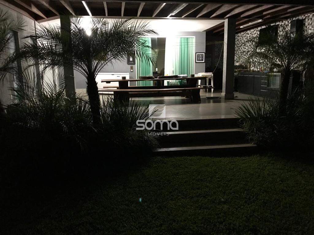 Casa em condomínio à venda no Condominio Rosa dos Ventos: 