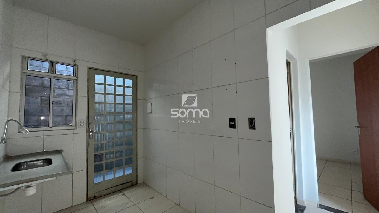 Casa Geminada à venda no Chácaras Reunidas São Vicente: 