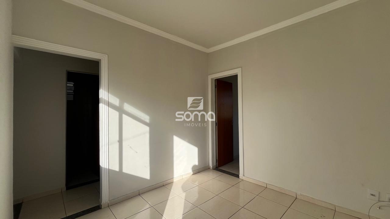 Casa Geminada à venda no Chácaras Reunidas São Vicente: 