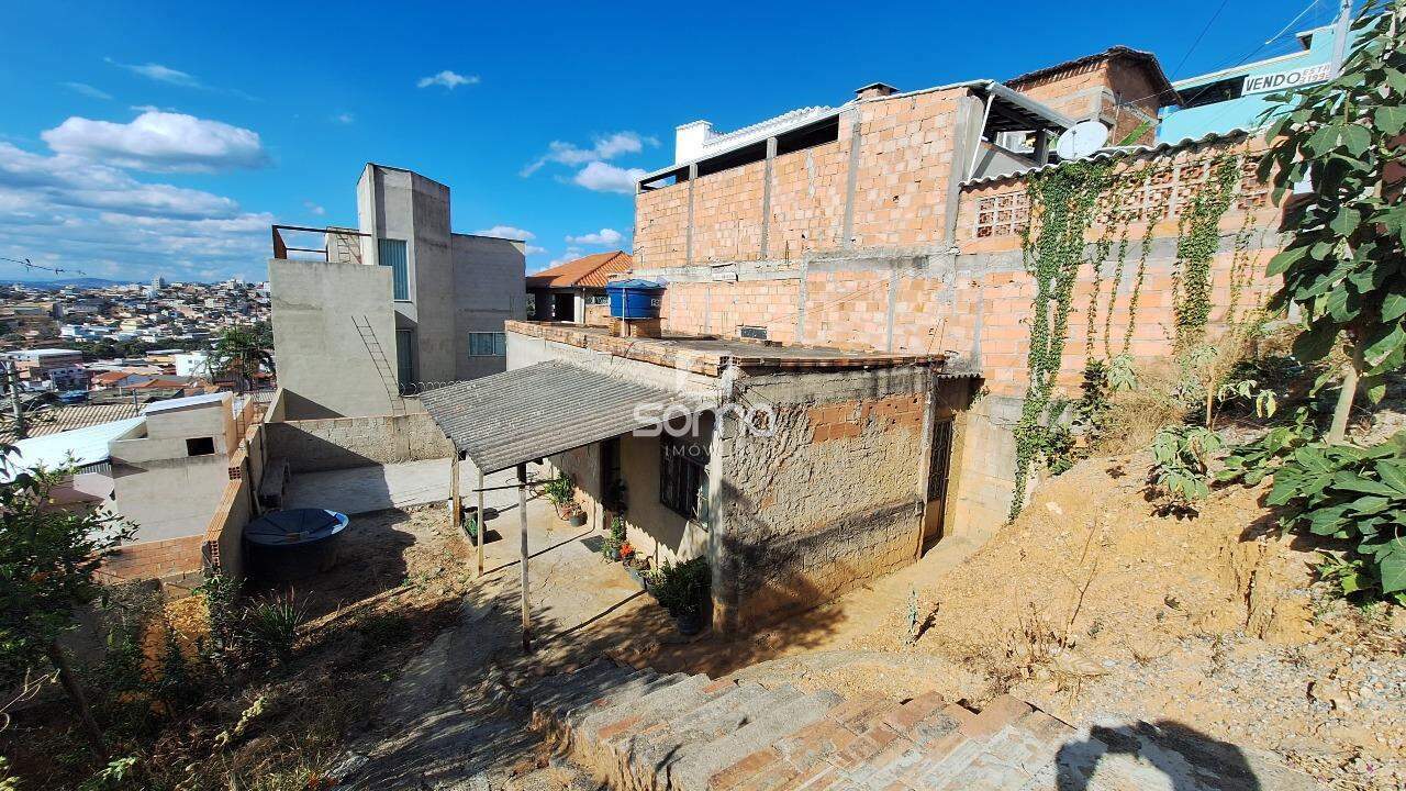 Casa à venda no Gávea I: