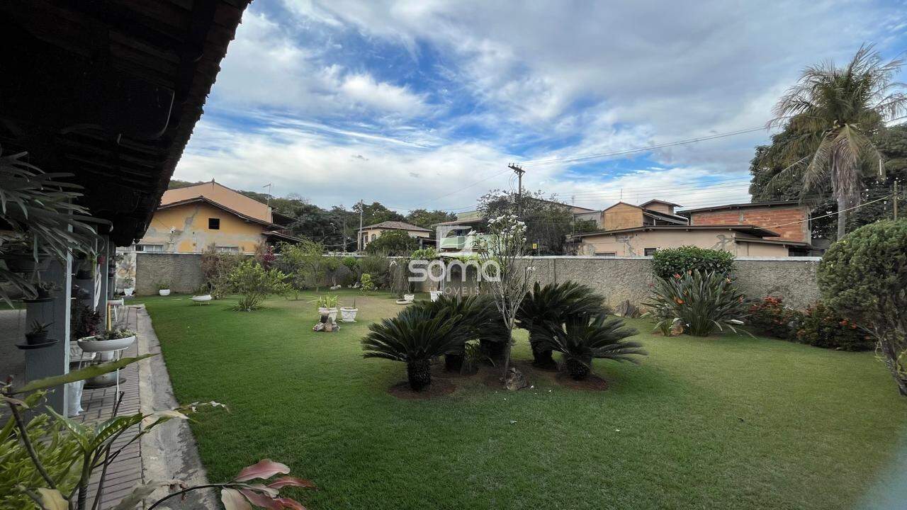 Casa à venda no Centro: 