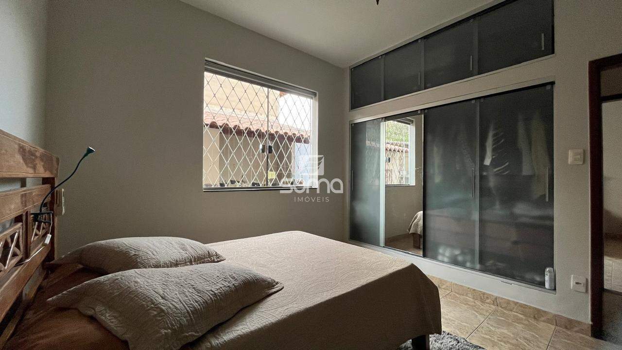 Casa à venda no Centro: 