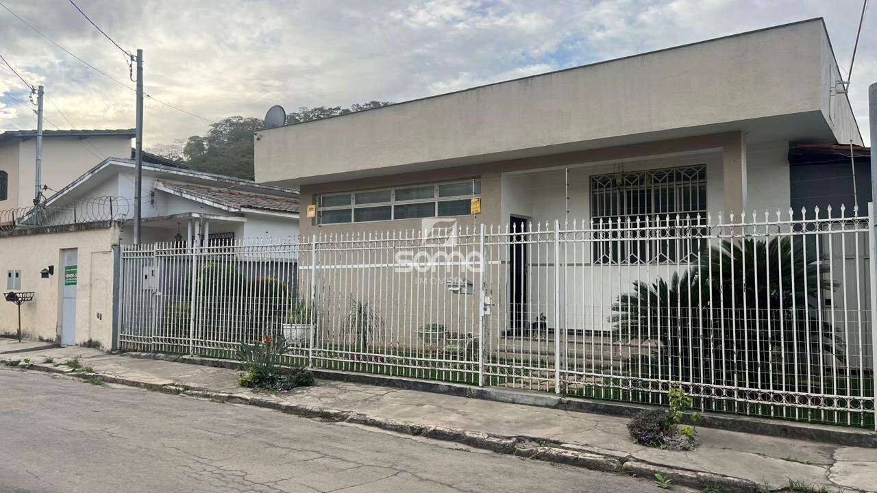 Casa à venda no Centro: 