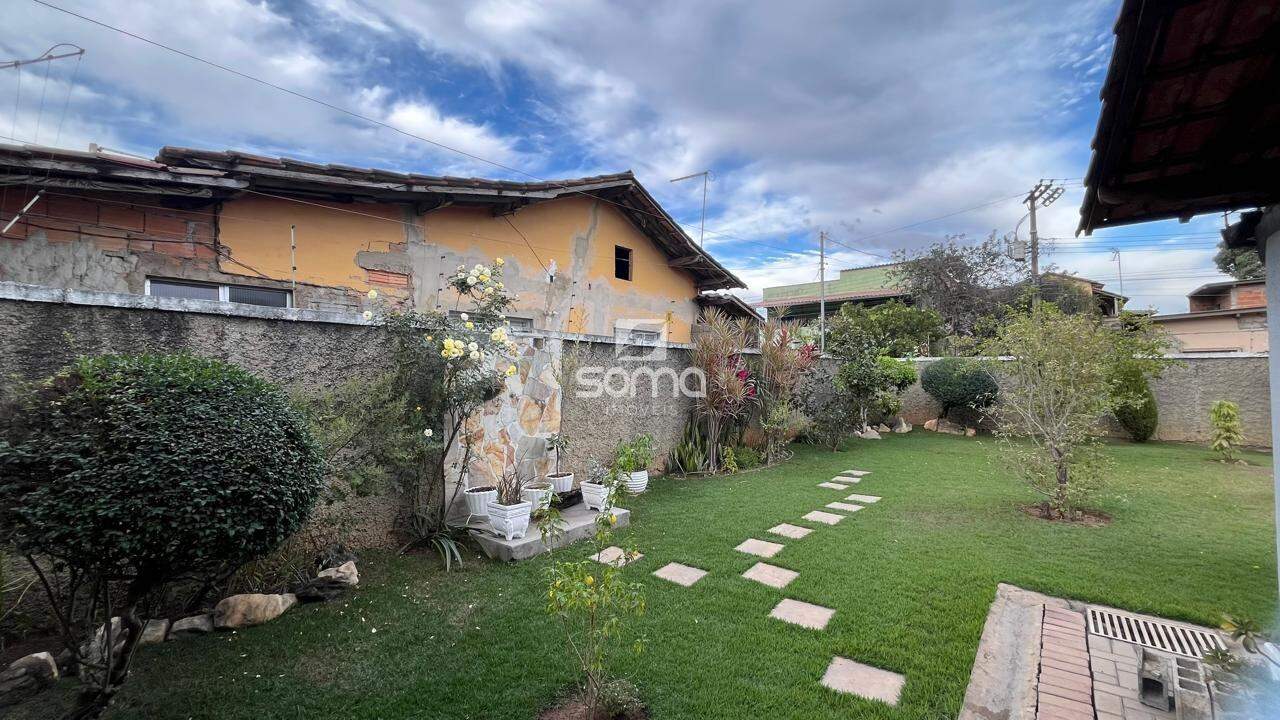 Casa à venda no Centro: 