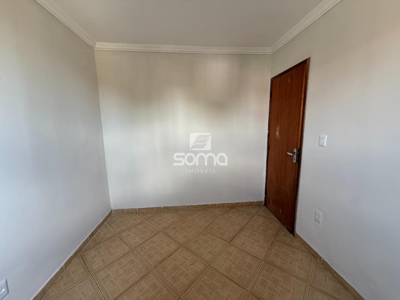 Apartamento à venda no Célvia: 