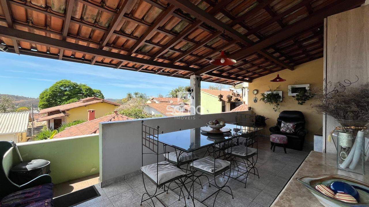 Casa à venda no Jardim Itau: 
