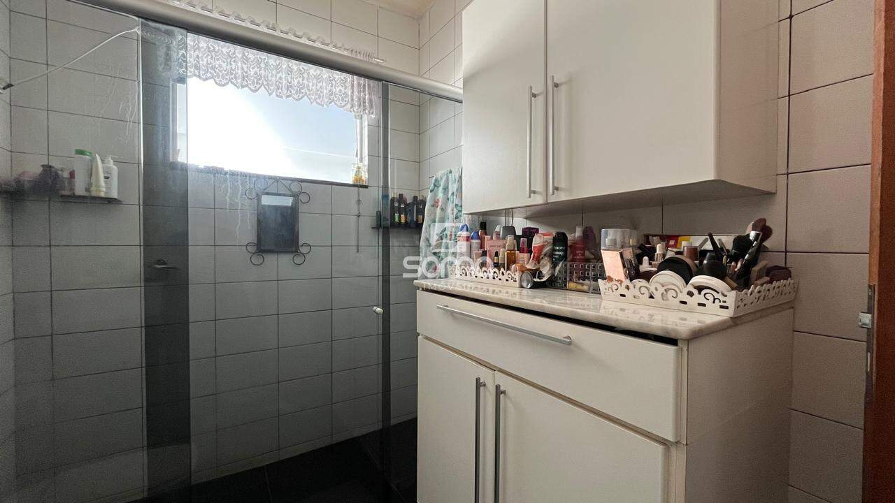 Casa à venda no Jardim Itau: 
