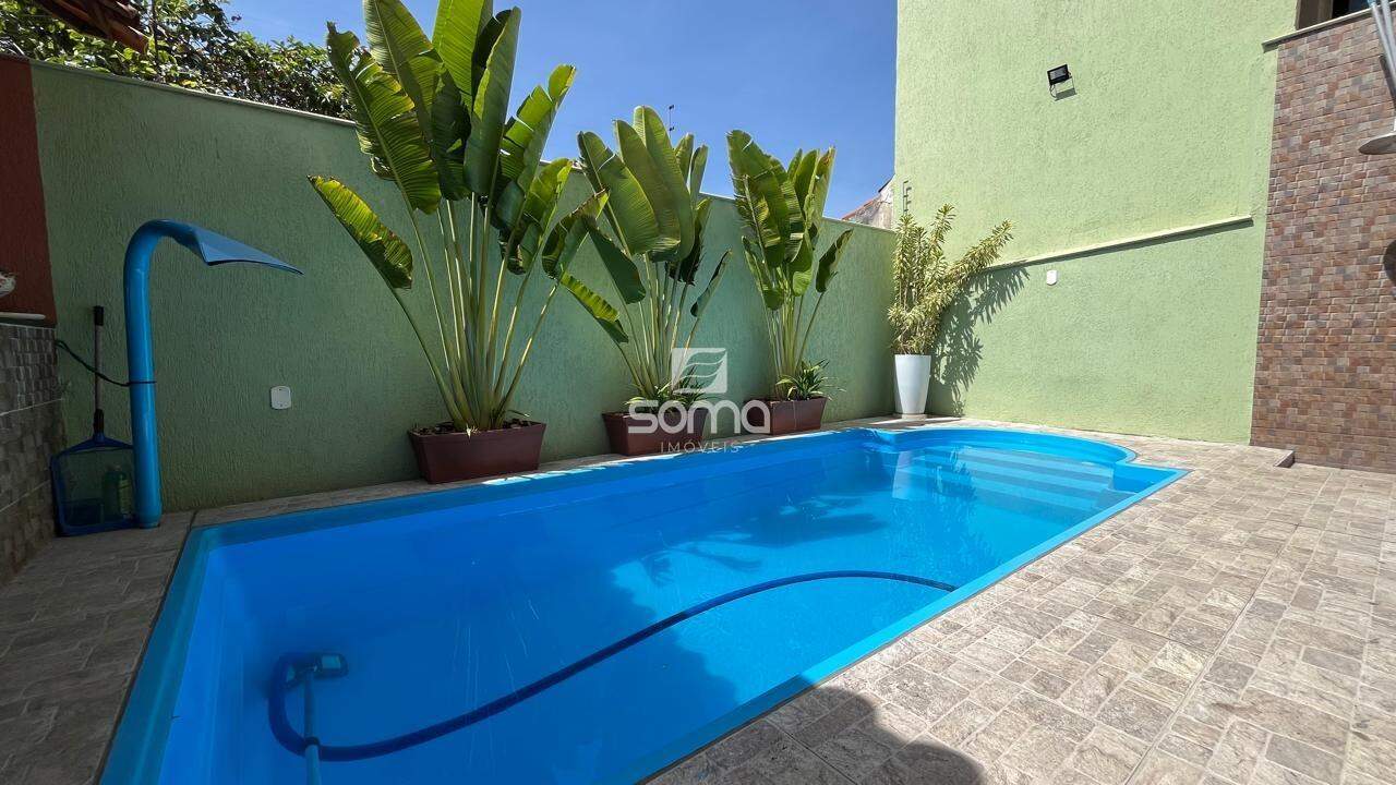 Casa à venda no Jardim Itau: 