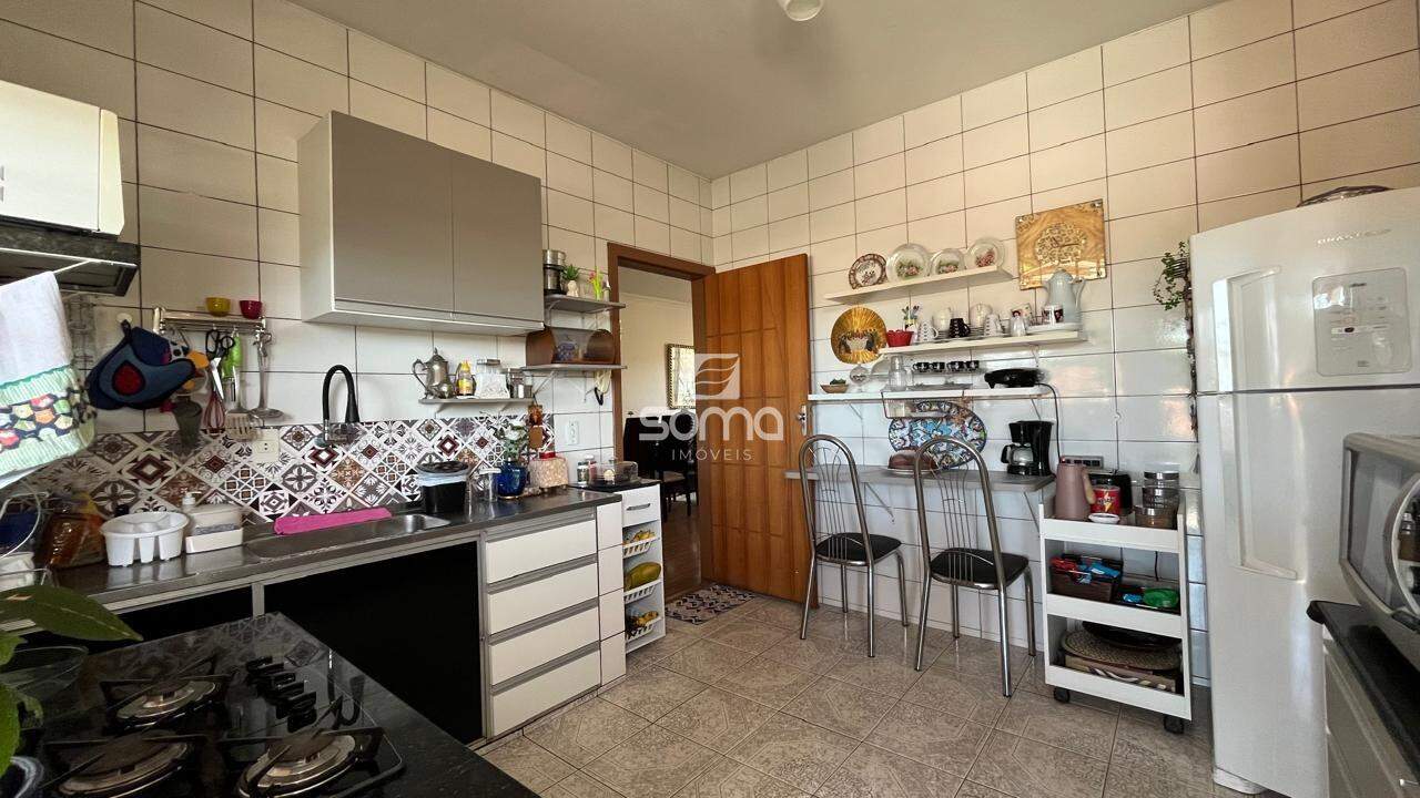 Casa à venda no Jardim Itau: 
