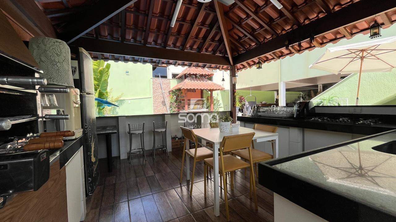 Casa à venda no Jardim Itau: 