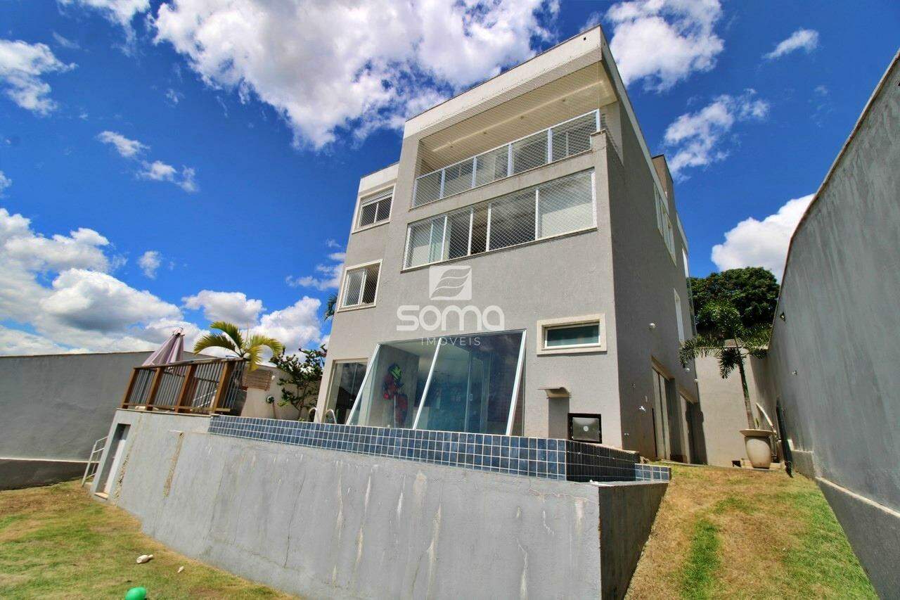 Casa em condomínio à venda no Alphaville Vespasiano: 