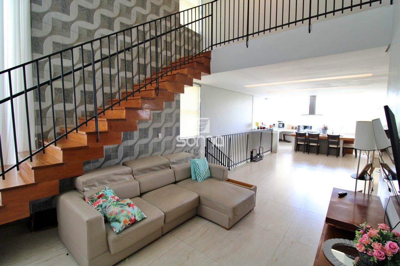 Casa em condomínio à venda no Alphaville Vespasiano: 
