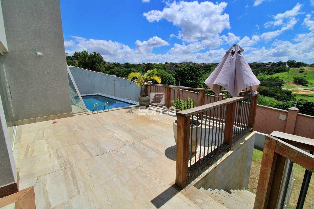 Casa em condomínio à venda no Alphaville Vespasiano: 