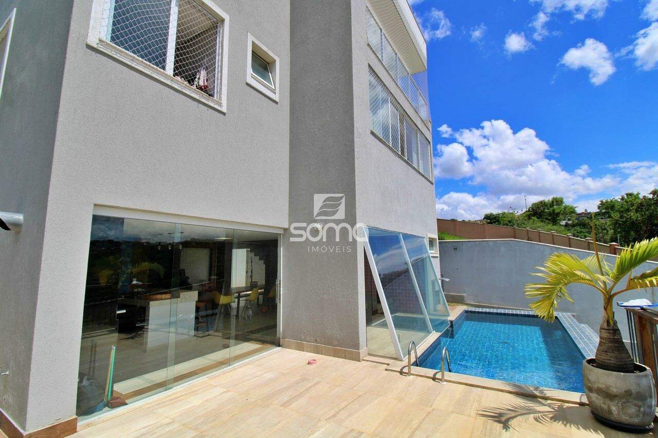 Casa em condomínio à venda no Alphaville Vespasiano: 