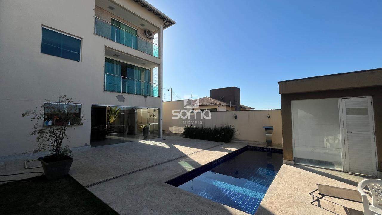 Casa em condomínio à venda no Condominio Rosa dos Ventos: 