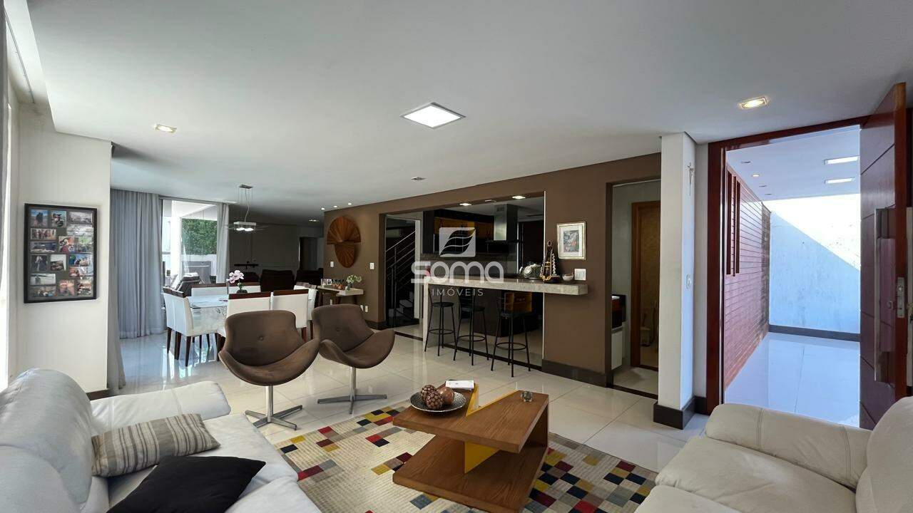 Casa em condomínio à venda no Rosa dos Ventos: 