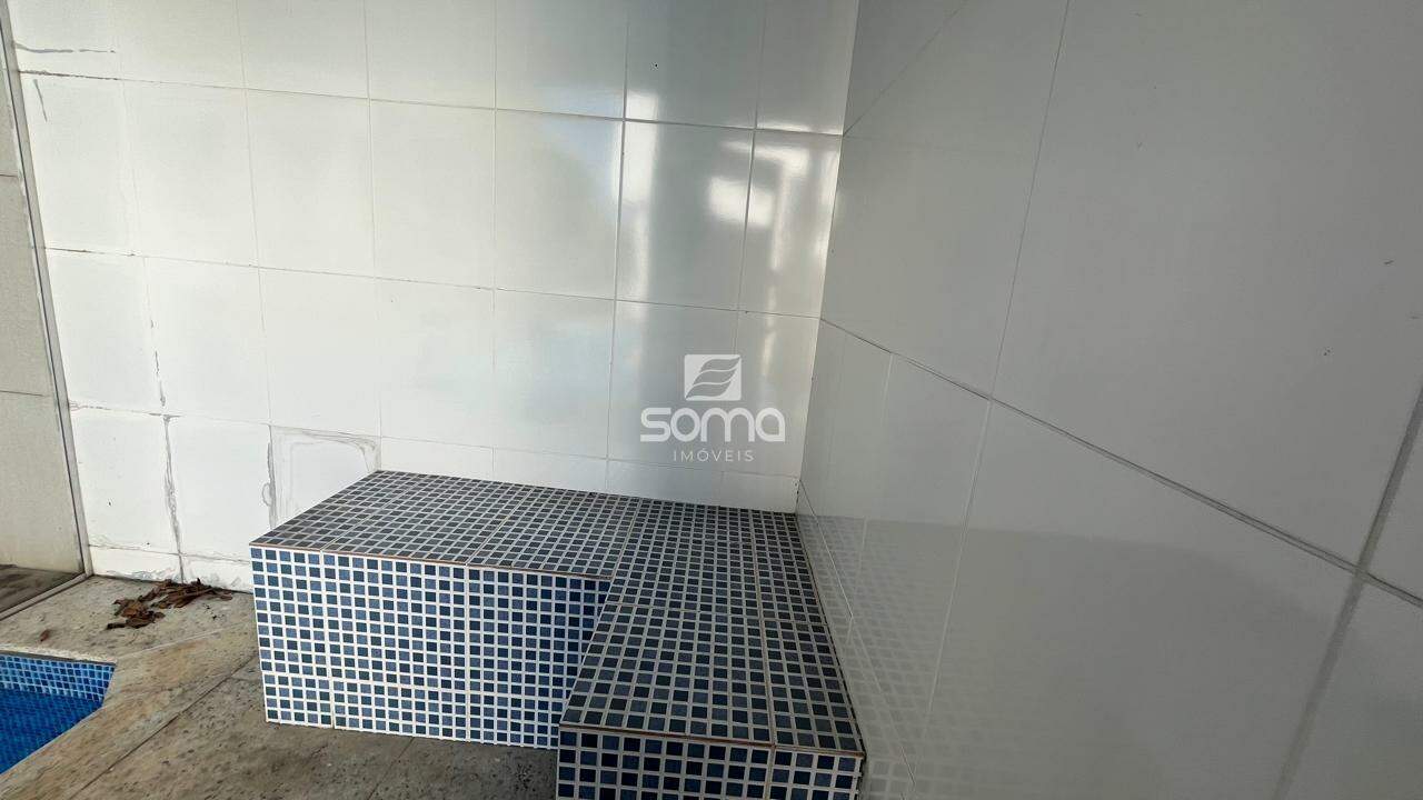 Casa em condomínio à venda no Rosa dos Ventos: 